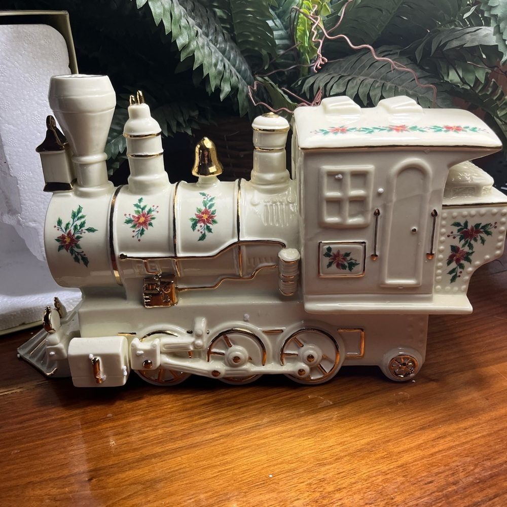 Holiday Train Decor with Floral Accents